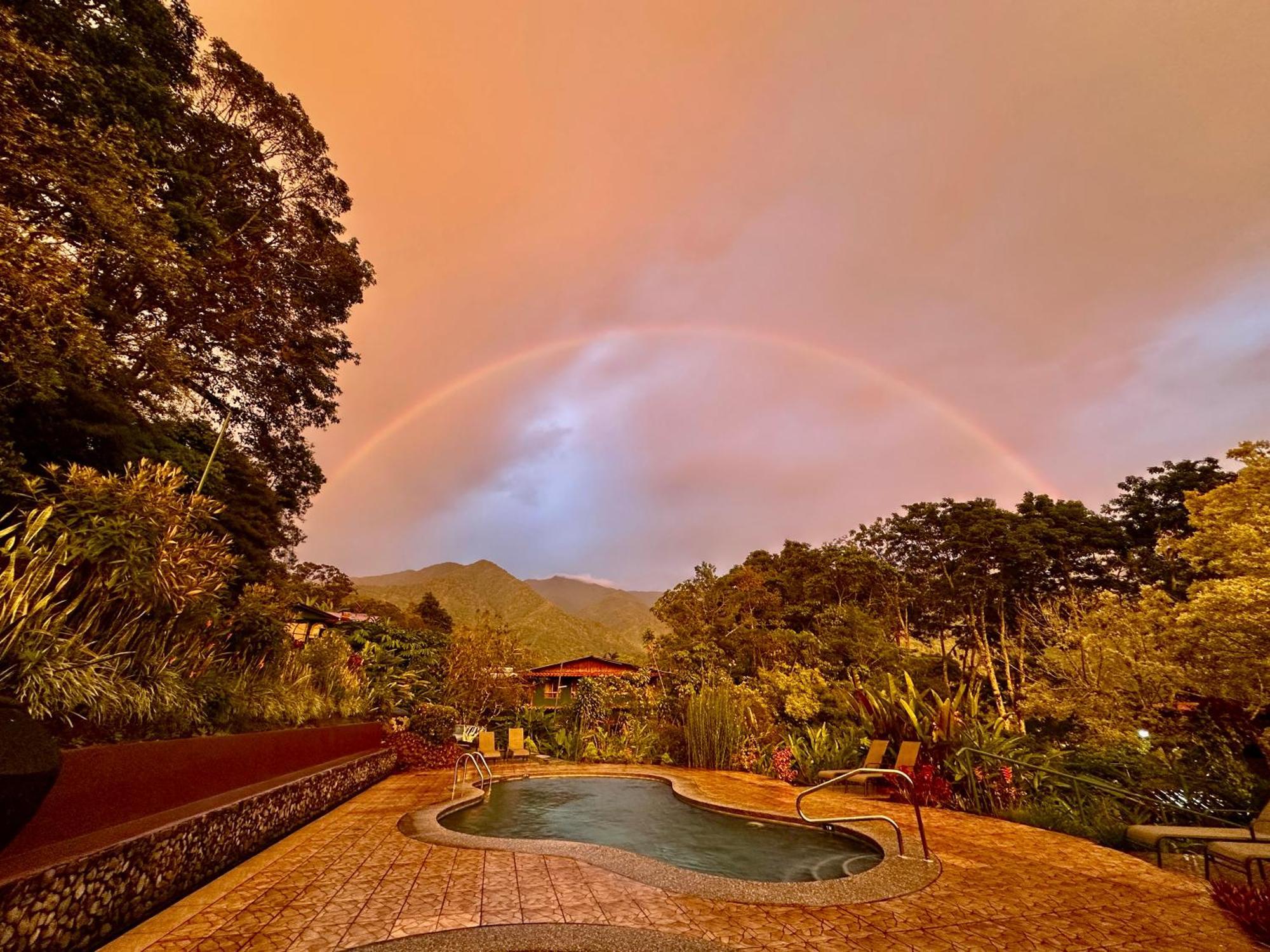 Hotel De Montana El Pelicano San Isidro De El General Экстерьер фото